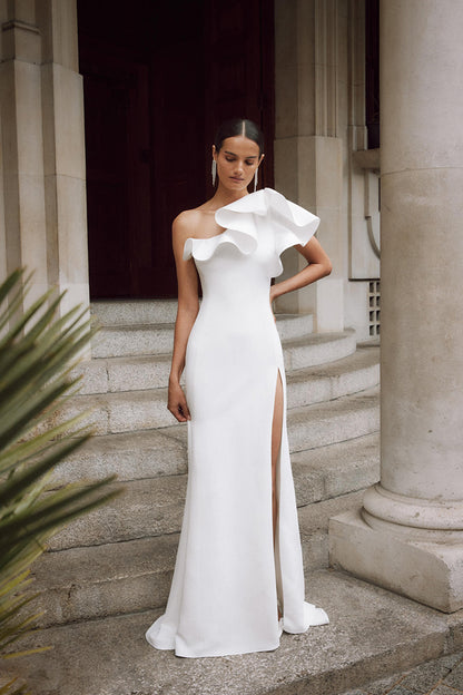 Unique One Shoulder Ruffles White Boho Wedding Dress Simple Beach Bridal Gown QW2349