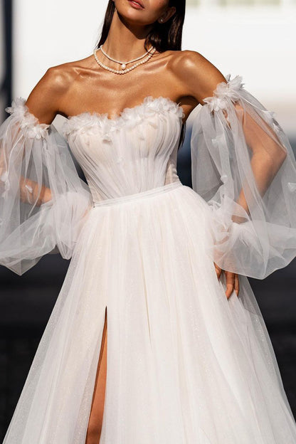 A Line Sweetheart Hall Casual Wedding Dress with Sleeves Appliques Bridal Gowns QW2585
