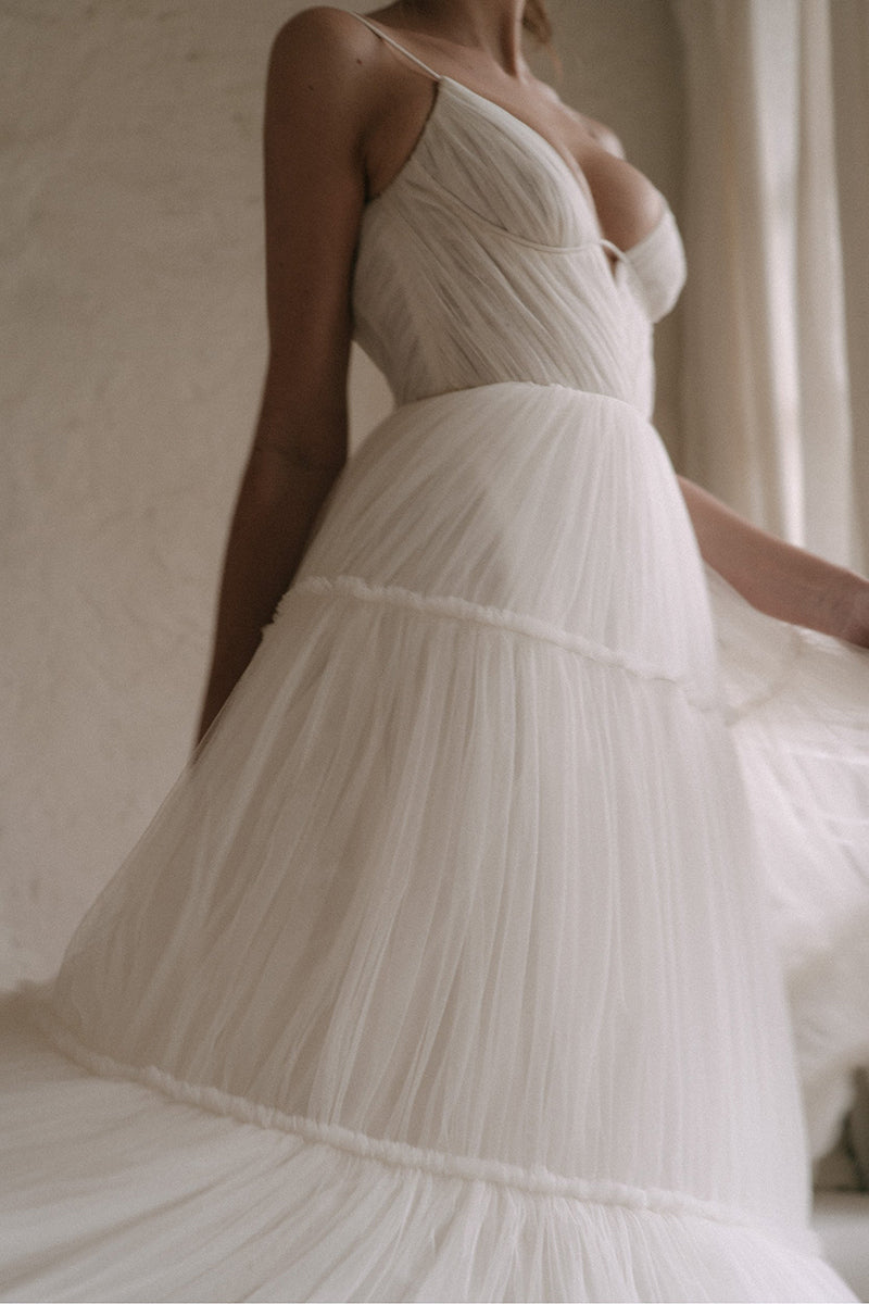 A Line Deep V Neck Tulle Boho Wedding Dress Beach Bridal Gown QW2364