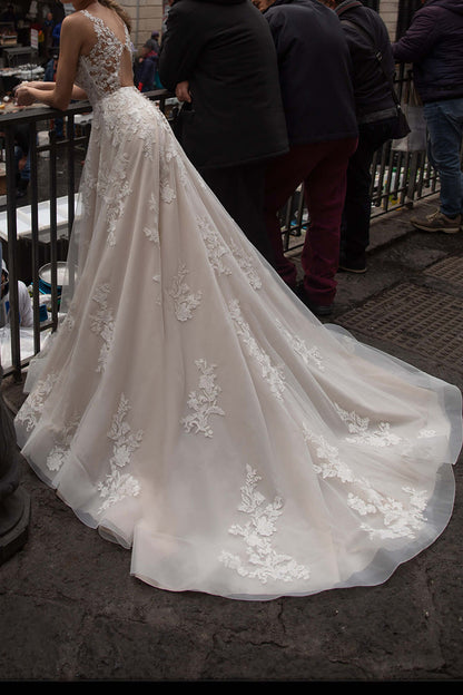 A Line V-Neck Lace Appliques Romantic Princess Wedding Dress QW2621