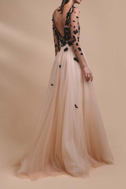 Illusion V-Neck Black Appliques Long Sleeves Elegant Evening Dress Plus Size Mother of the Bride Dress QM3205