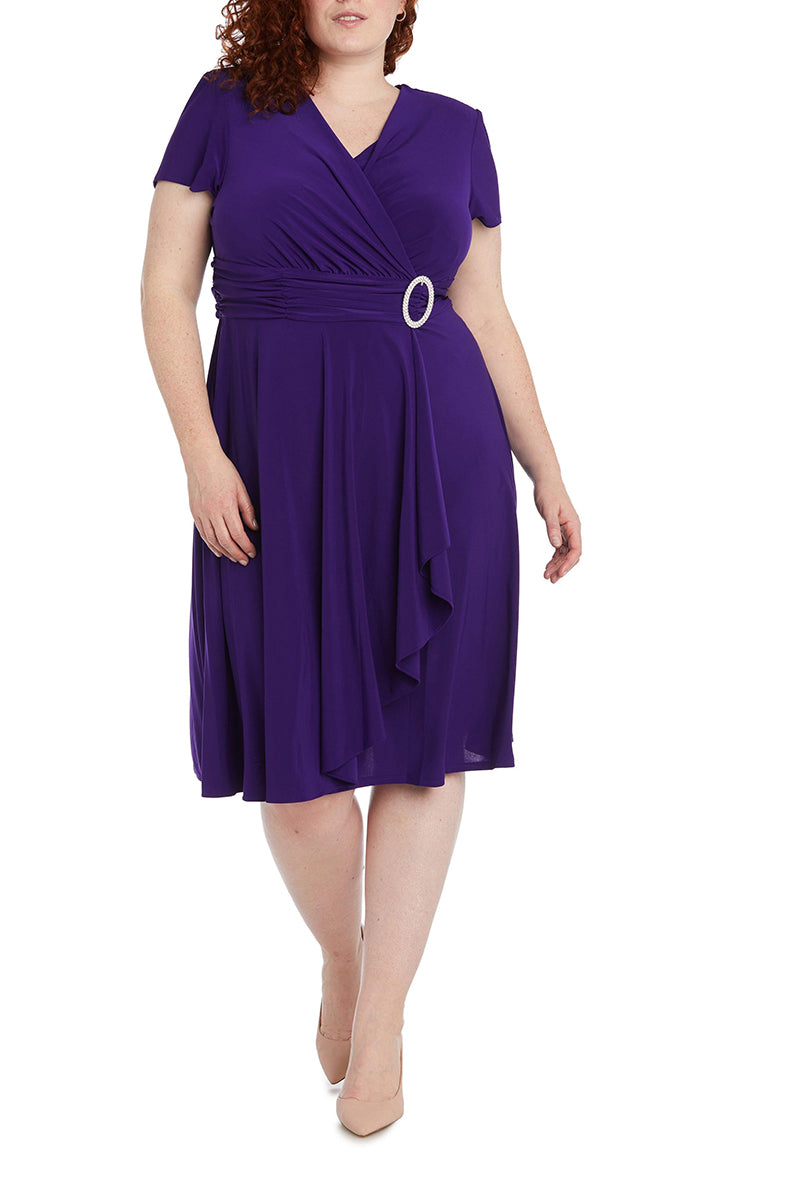 A Line V-Neck Short Sleeves Plus Size Mother of the Bride Dress QM3163