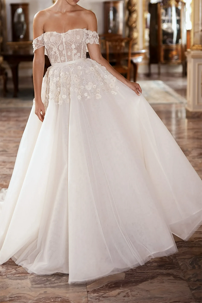 A Line Sweetheart Appliques Rustic Wedding Dress with Court Train QW2284