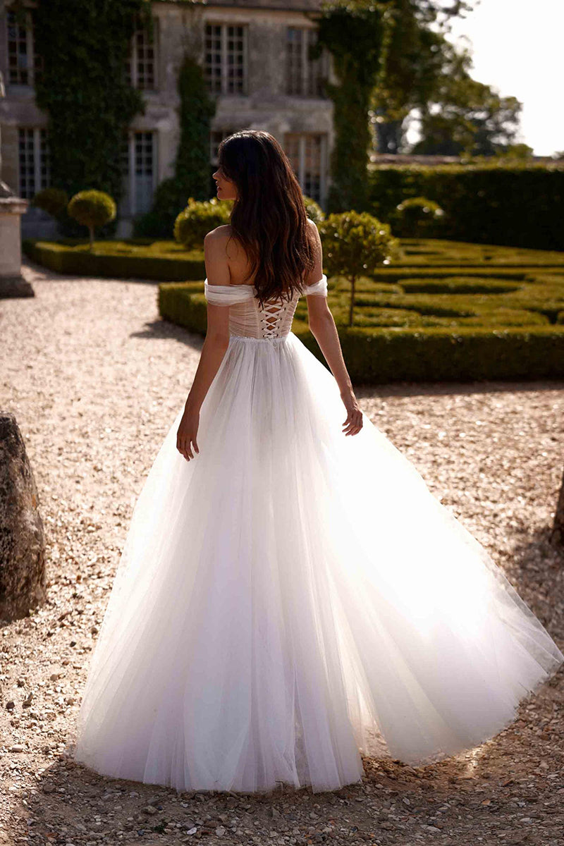 A line Sweetheart Ivory Tulle Boho Wedding Dress with Slit QW2699