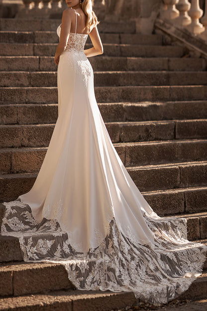 Romantic Spaghetti Straps Lace Appliques Mermaid Wedding Dress with Court Train QW0832