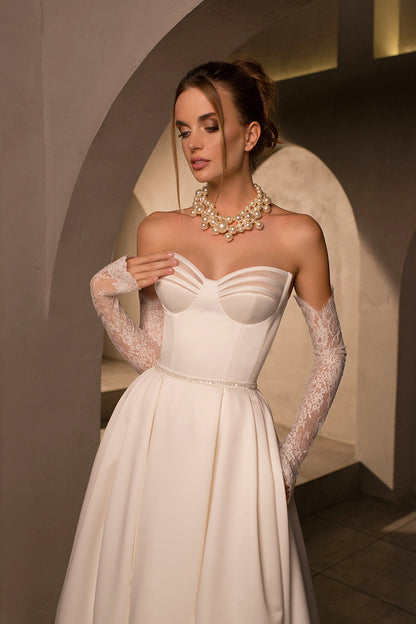 A line Sweetheart Lace Long Sleeves Satin Wedding Dress QW2673