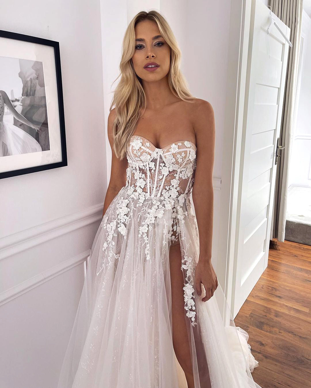 A-line Sweetheart Lace Appliques High Split Rustic Wedding Dress QW2281|SQOSA