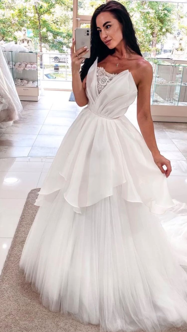 Strapless Lace Appliques A-line Rustic Wedding Dresses Bridal Gown QW2225|SQOSA